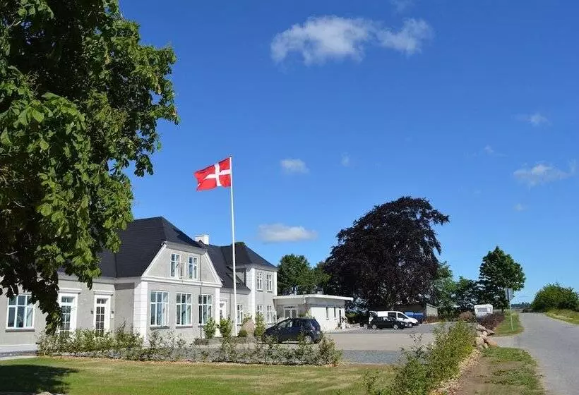 Bed and Breakfast Femhøj