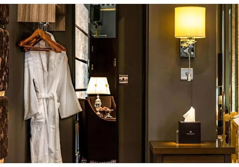 Grand Sapphire Hotel & Banqueting