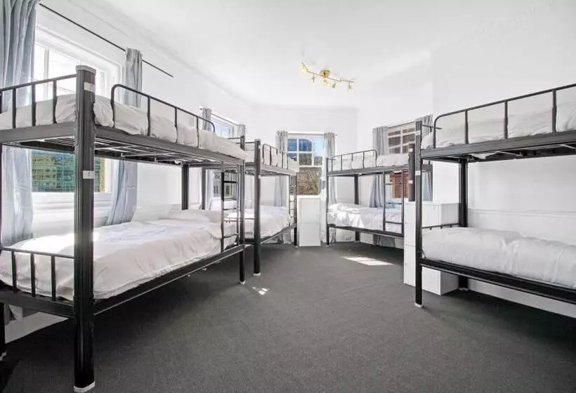 هتل Venus Harbourside   Female Only Hostel