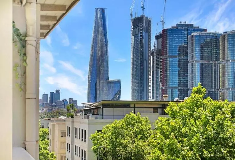 هتل Venus Harbourside   Female Only Hostel