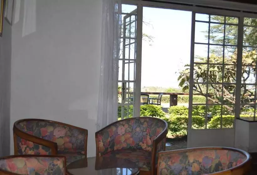 هتل Jacaranda Lake Elementaita Lodge