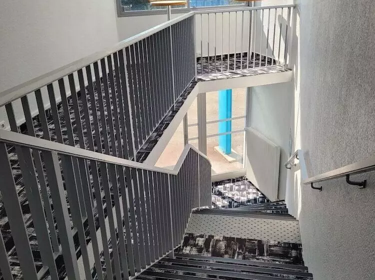 فندق Kyriad Direct Lyon Nord Dardilly