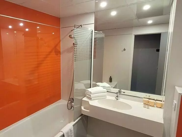 فندق Kyriad Direct Lyon Nord Dardilly