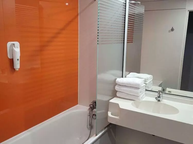 فندق Kyriad Direct Lyon Nord Dardilly