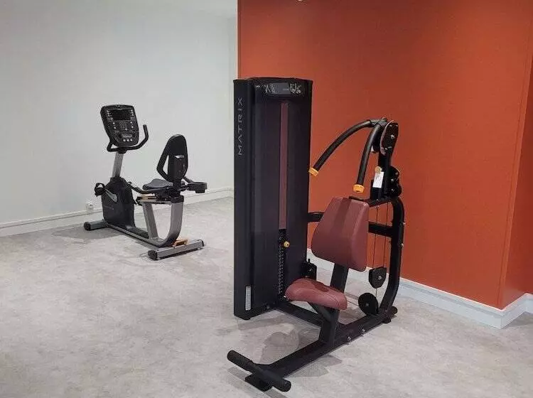 فندق Kyriad Direct Lyon Nord Dardilly