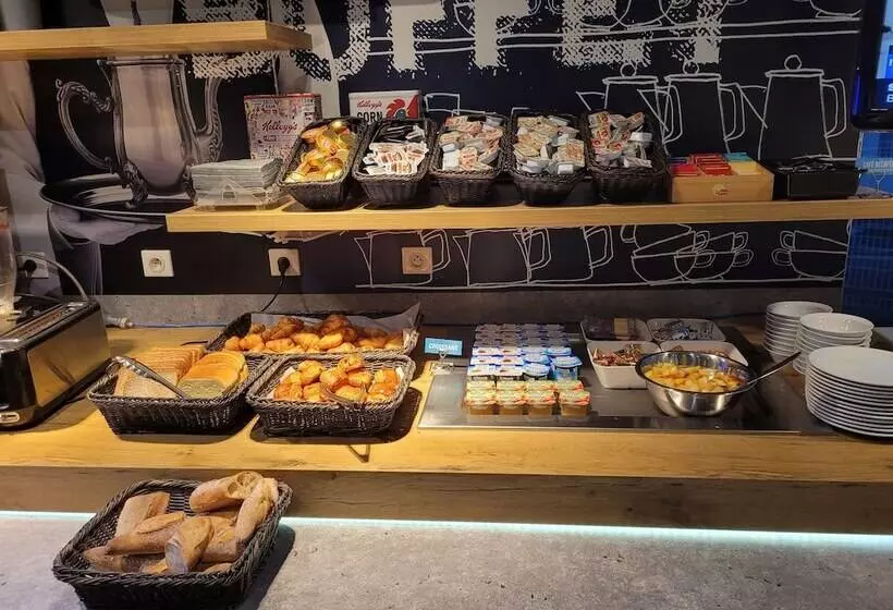 فندق Kyriad Direct Lyon Nord Dardilly