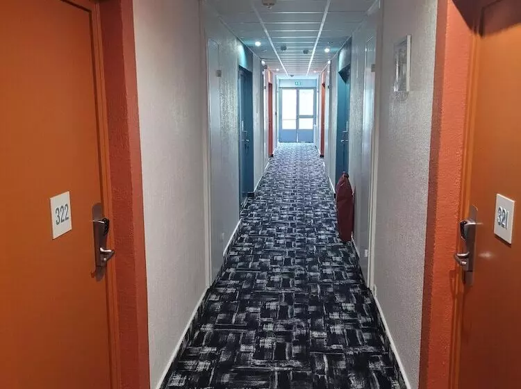 فندق Kyriad Direct Lyon Nord Dardilly