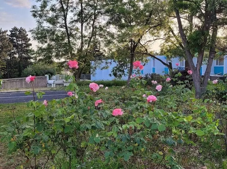 فندق Kyriad Direct Lyon Nord Dardilly