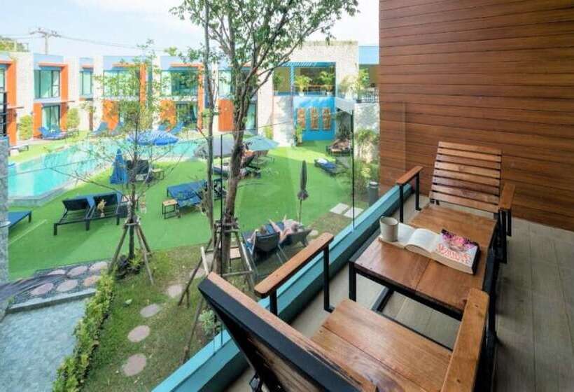 Отель Peace Blue Naiharn Naturist Resort Phuket