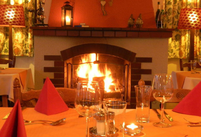 Отель Garni  Nova