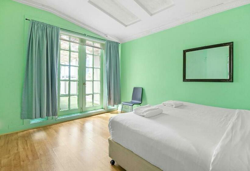 호텔 Venus Harbourside Female Only Hostel