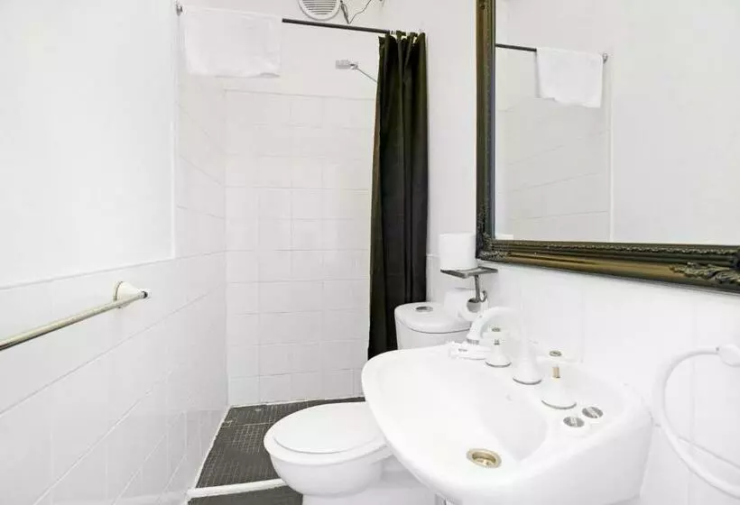 هتل Venus Harbourside   Female Only Hostel