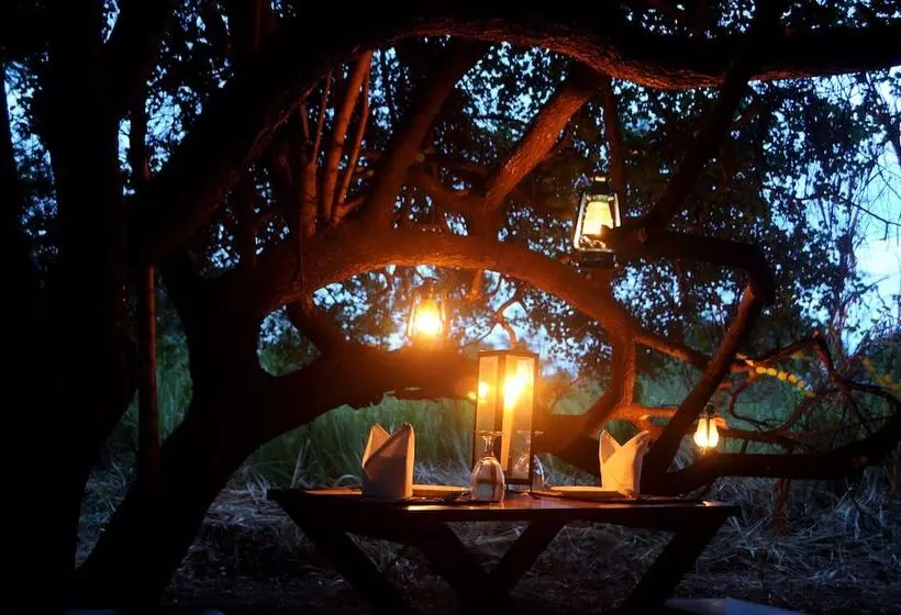 Отель Sigiriya Lodge Hostel