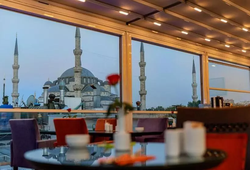 ホテル The Magnaura Palace