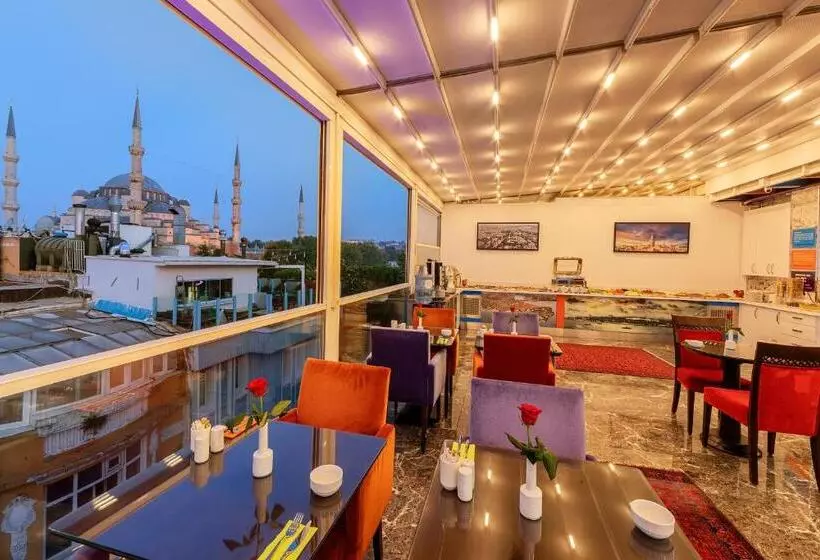 ホテル The Magnaura Palace