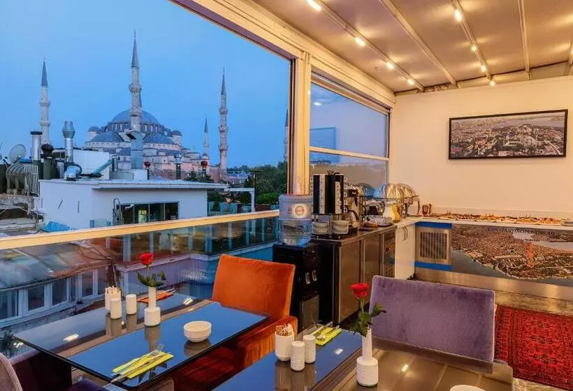 ホテル The Magnaura Palace