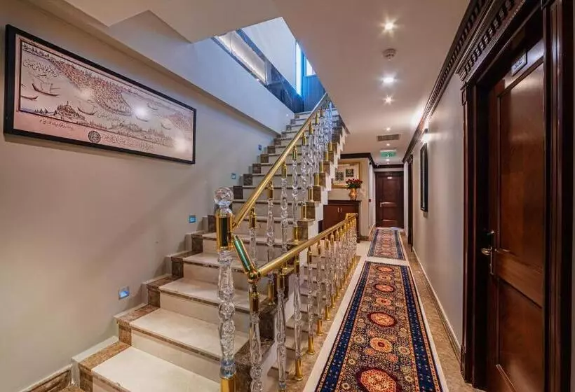 ホテル The Magnaura Palace