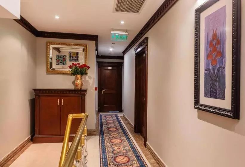 ホテル The Magnaura Palace