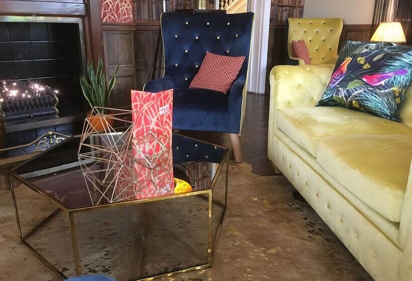 בית מלון כפרי Virginia Court