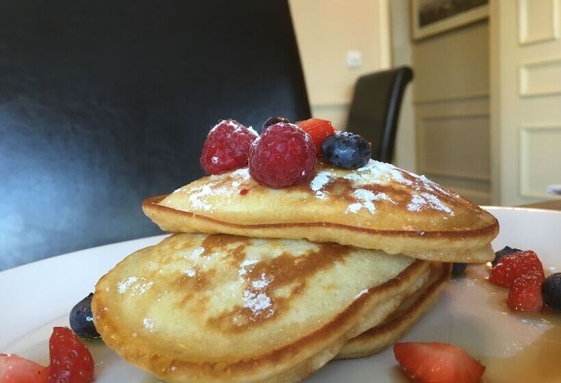 בית מלון כפרי Virginia Court