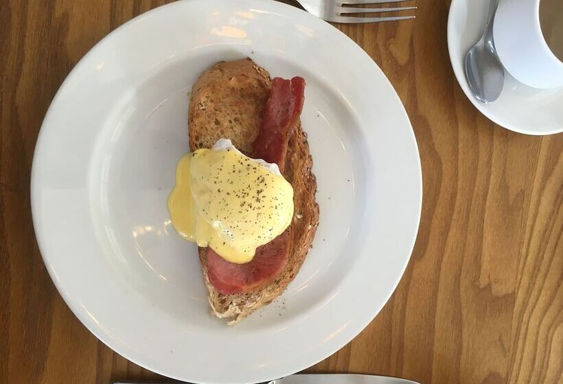 בית מלון כפרי Virginia Court