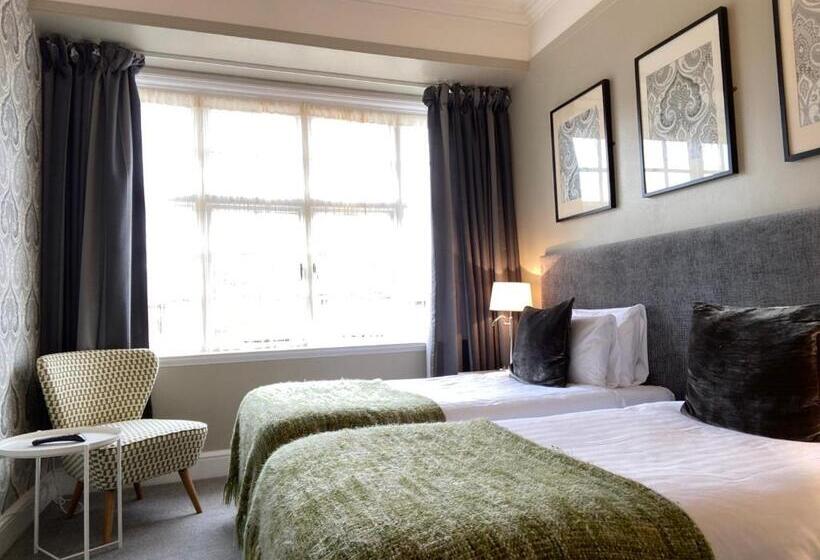 בית מלון כפרי Virginia Court