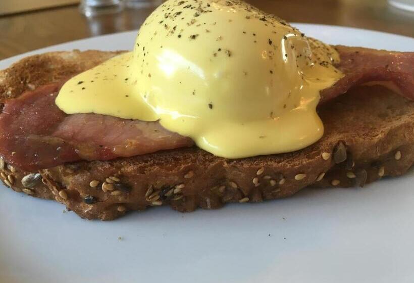 בית מלון כפרי Virginia Court