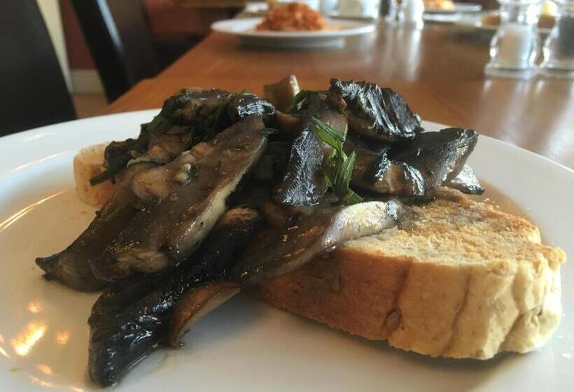 בית מלון כפרי Virginia Court