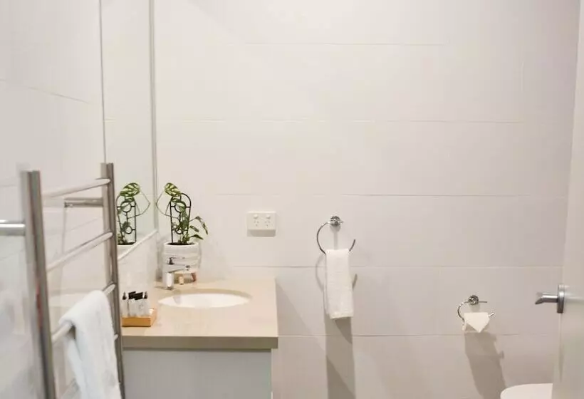 Mansfield Apartments