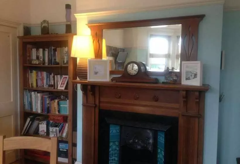 민박 Old Church House