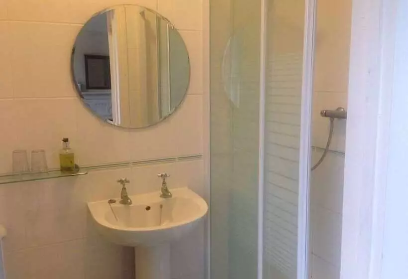 민박 Old Church House