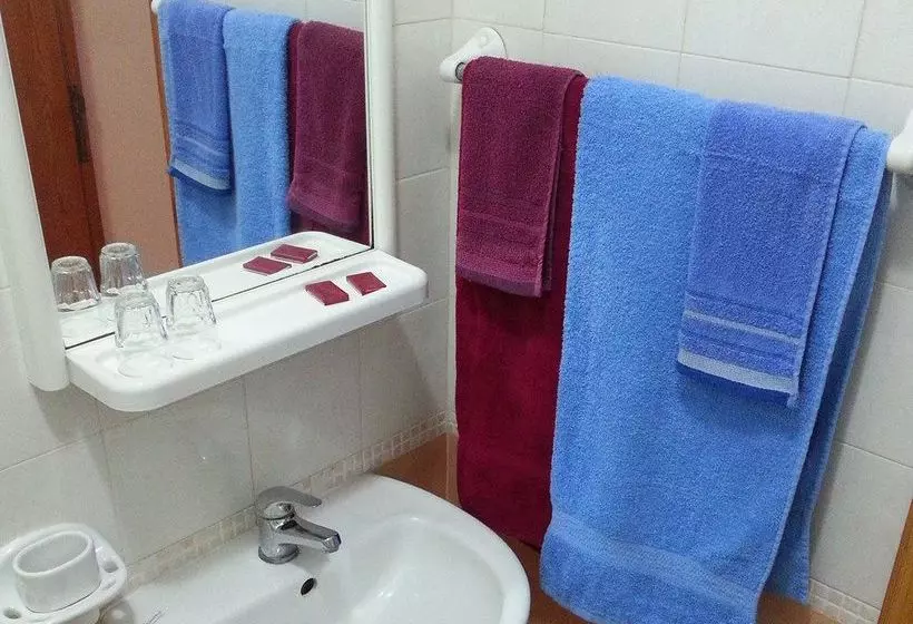 پانسیون Akwador Guest House