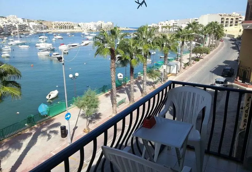 پانسیون Akwador Guest House