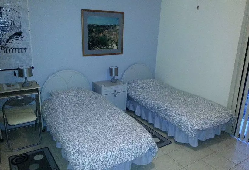 پانسیون Akwador Guest House