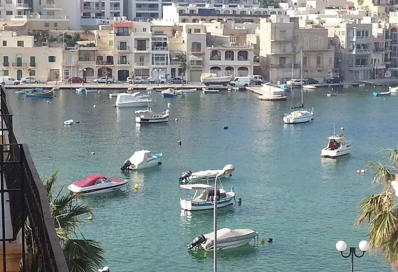 پانسیون Akwador Guest House