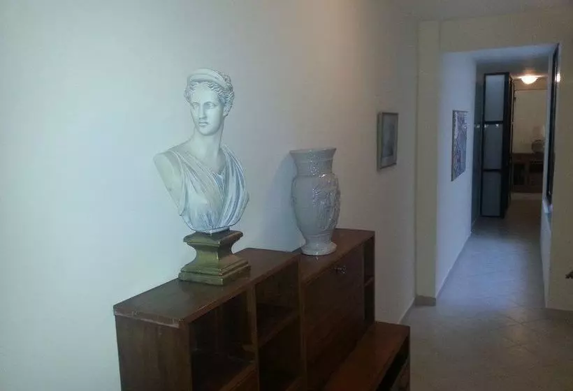 پانسیون Akwador Guest House