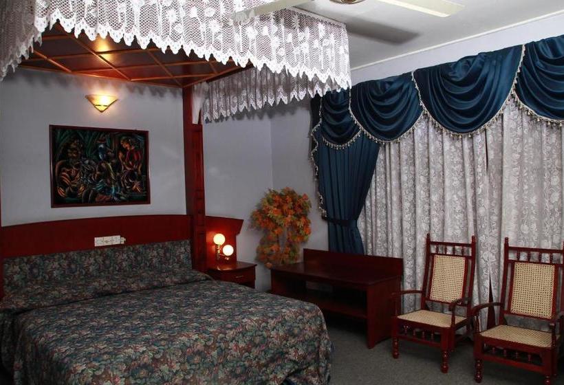 פנסיון Riverdale