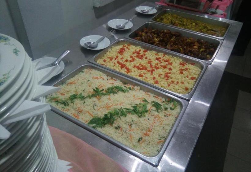 פנסיון Riverdale