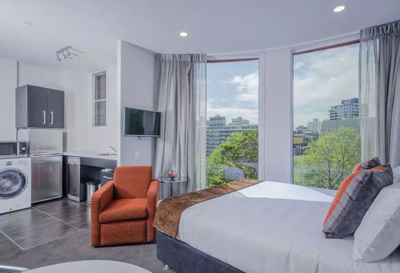Ramada Suites By Wyndham Auckland  Federal Street