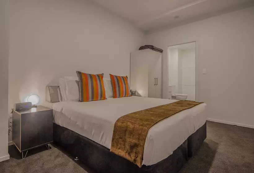 Ramada Suites By Wyndham Auckland  Federal Street