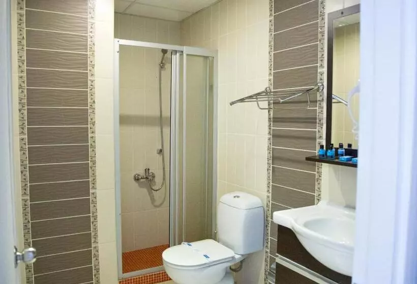 Airport Residence