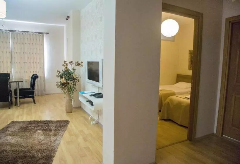 Airport Residence