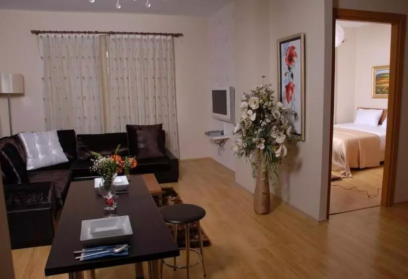 Airport Residence