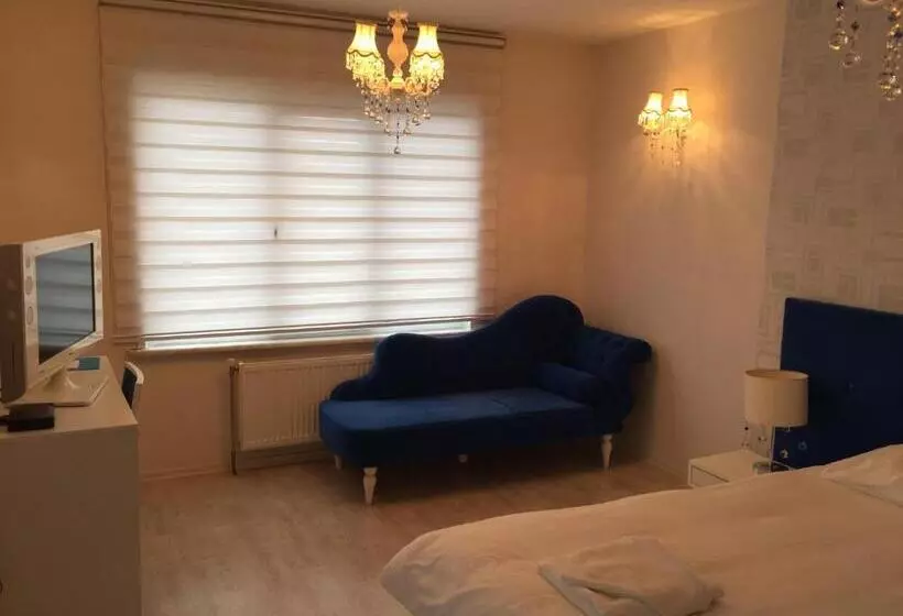 Airport Residence