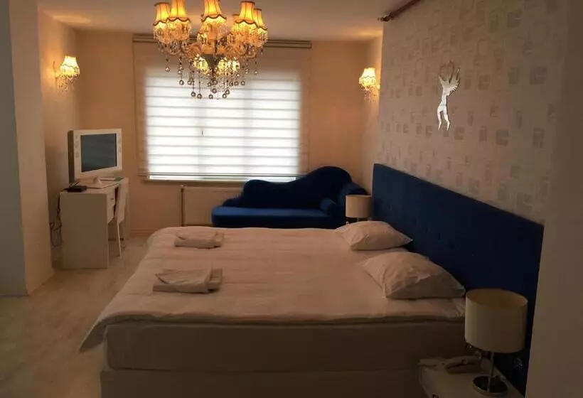 Airport Residence