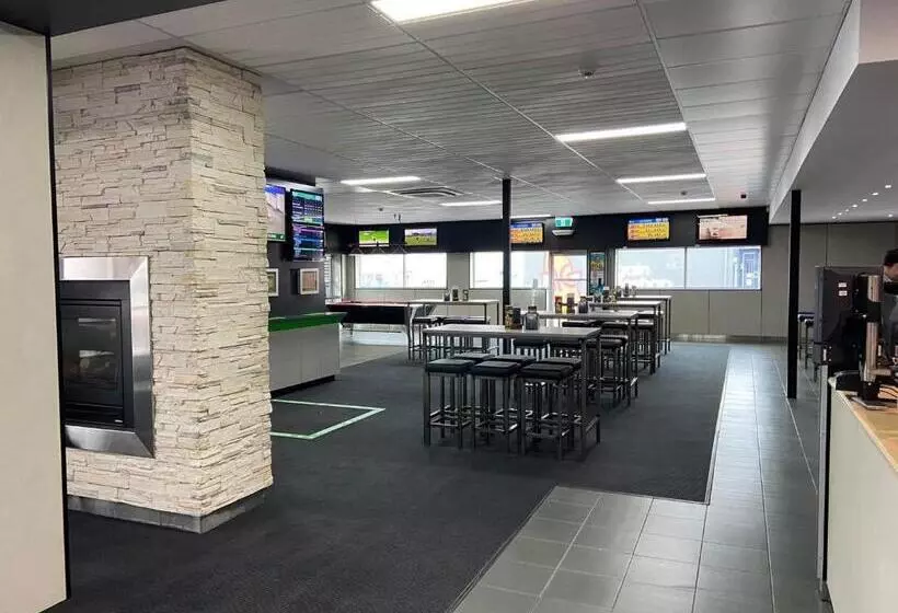 Brighton Hotel Motel