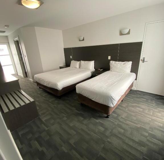 Brighton Hotel Motel