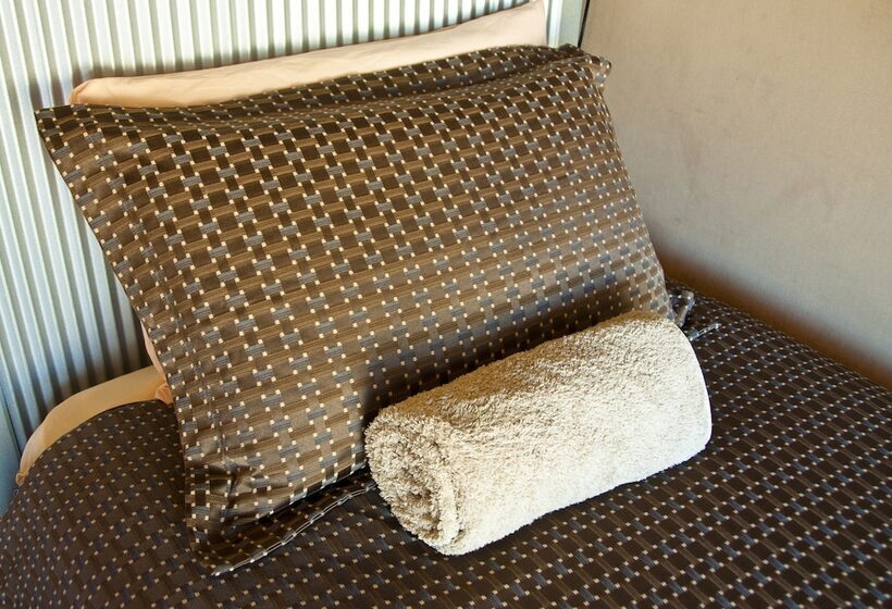 Отель Bell Gorge Wilderness Lodge