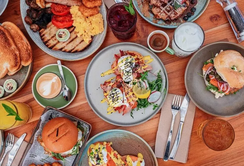 Отель Camden Valley Inn