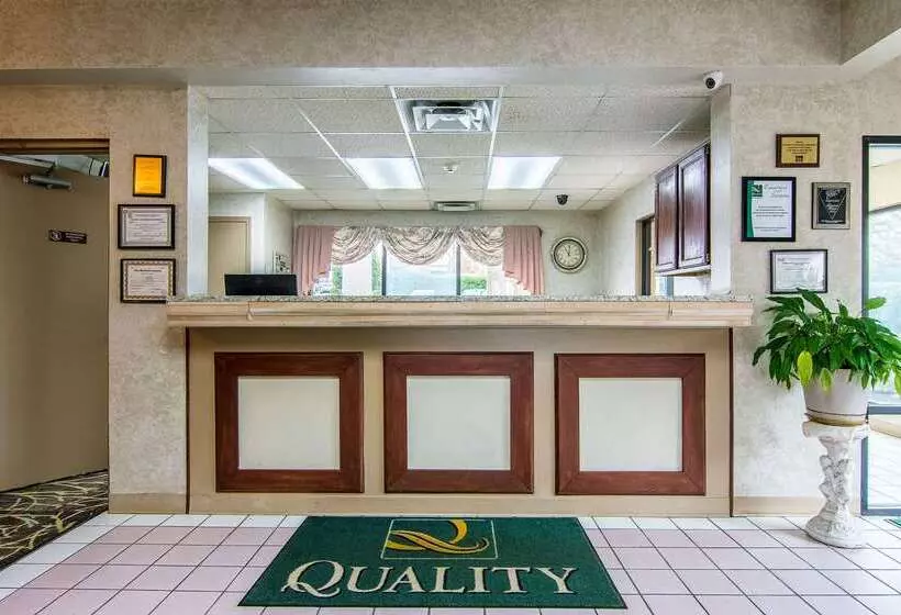 هتل Quality Inn